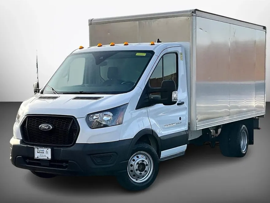 2022 Ford Transit Chassis photo 1