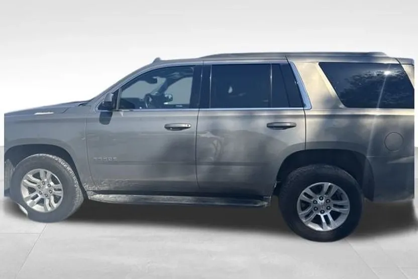 2018 Chevrolet Tahoe LT photo 1