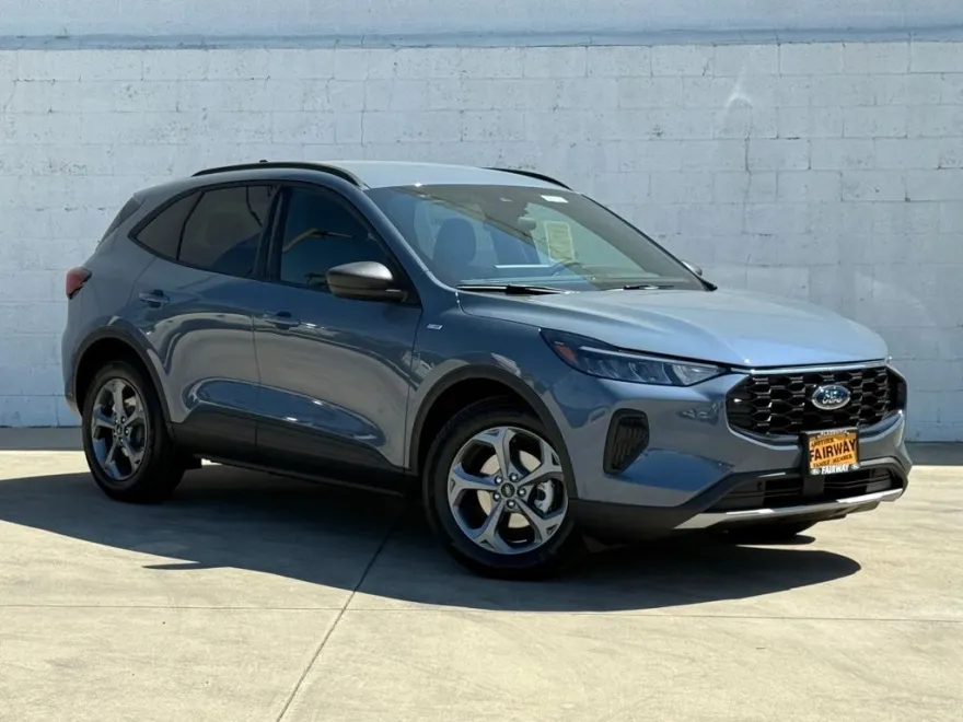 2025 Ford Escape ST-Line photo 1