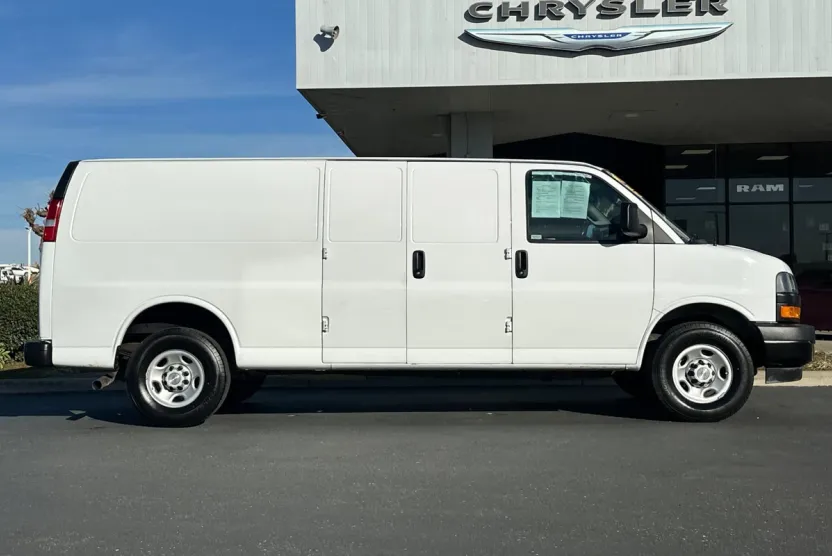 2022 Chevrolet Express 2500 Work Van photo 1
