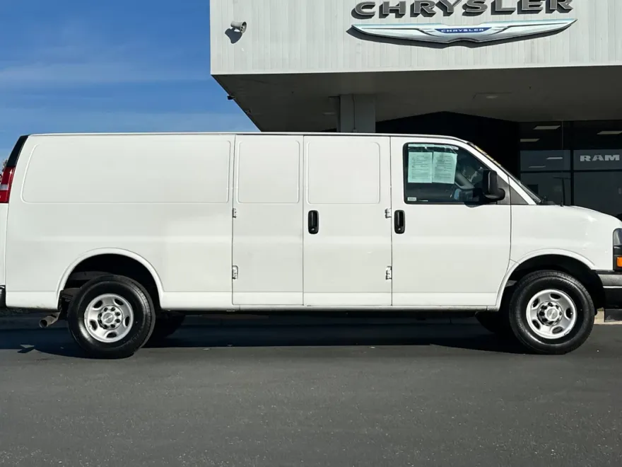 2022 Chevrolet Express 2500 Work Van photo 1