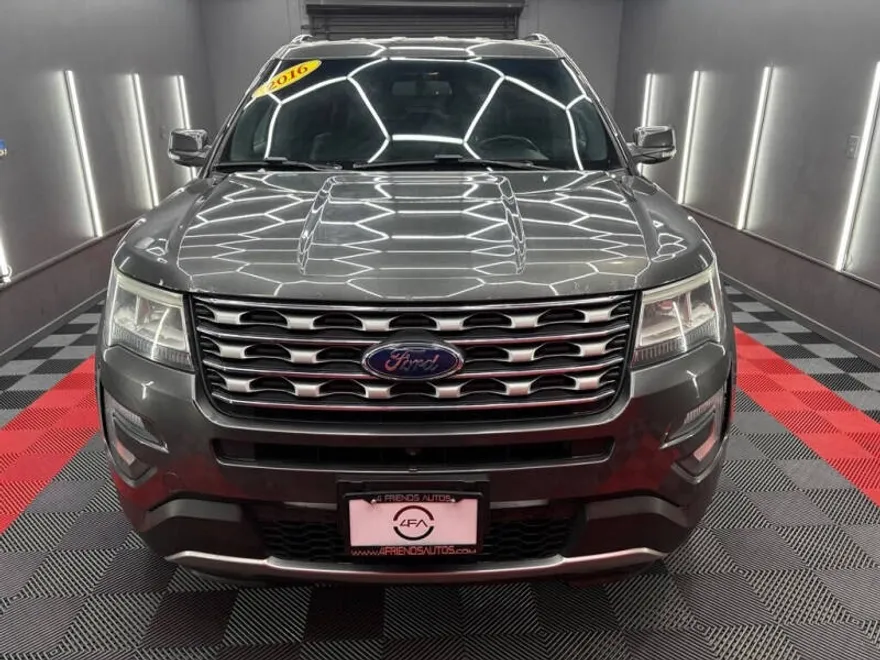 2016 Ford Explorer Limited photo 1