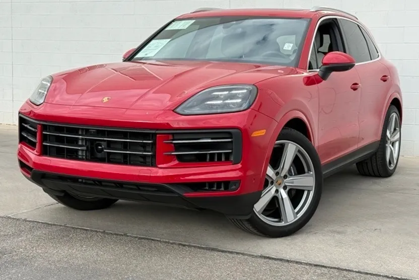 2025 Porsche Cayenne Base photo 1