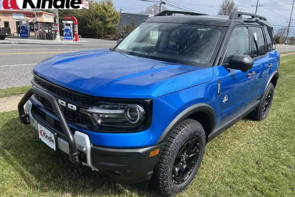 2025 Ford Bronco Sport Outer Banks photo 1