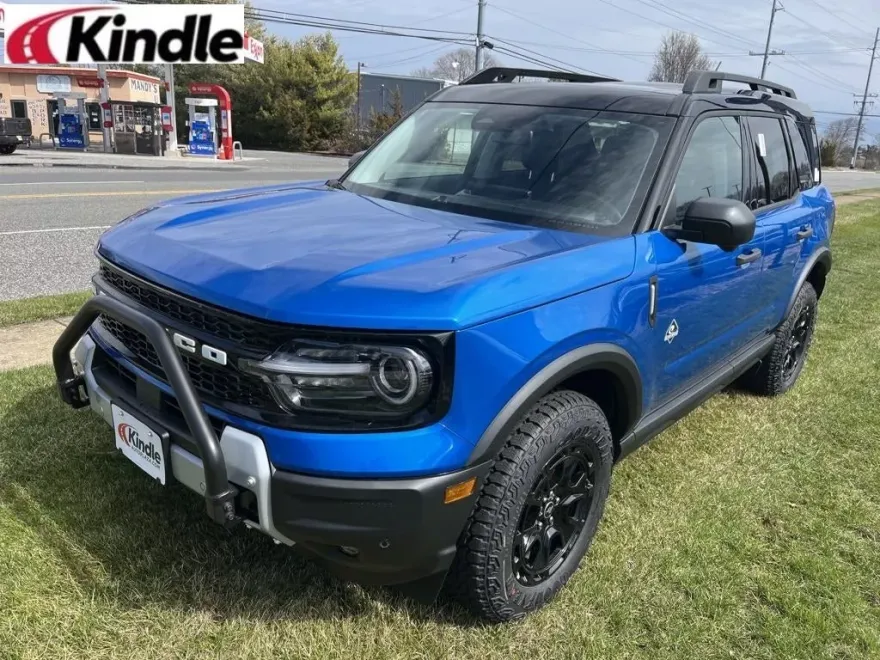 2025 Ford Bronco Sport Outer Banks photo 1