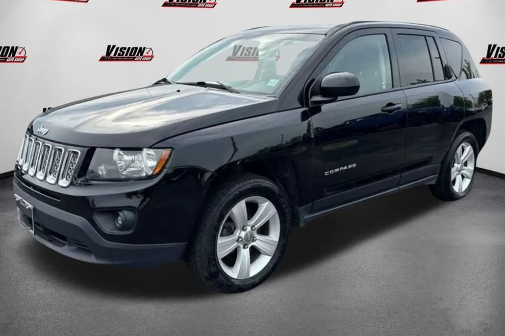 2017 Jeep Compass Latitude photo 1