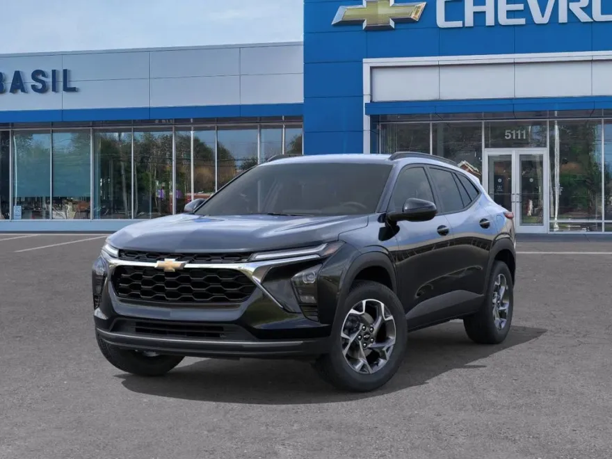 2025 Chevrolet Trax LT photo 1