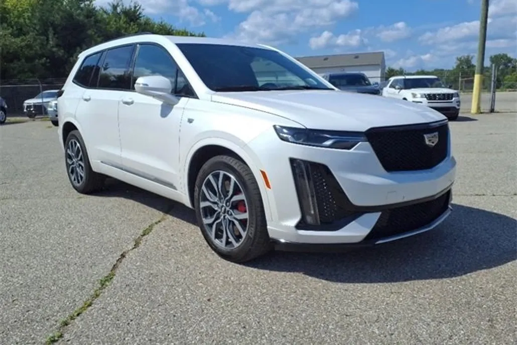 2022 Cadillac XT6 Sport photo 1