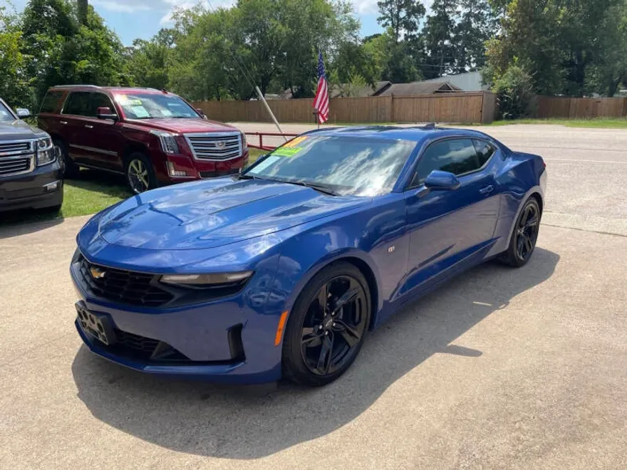 2020 Chevrolet Camaro Coupe 1LT photo 1