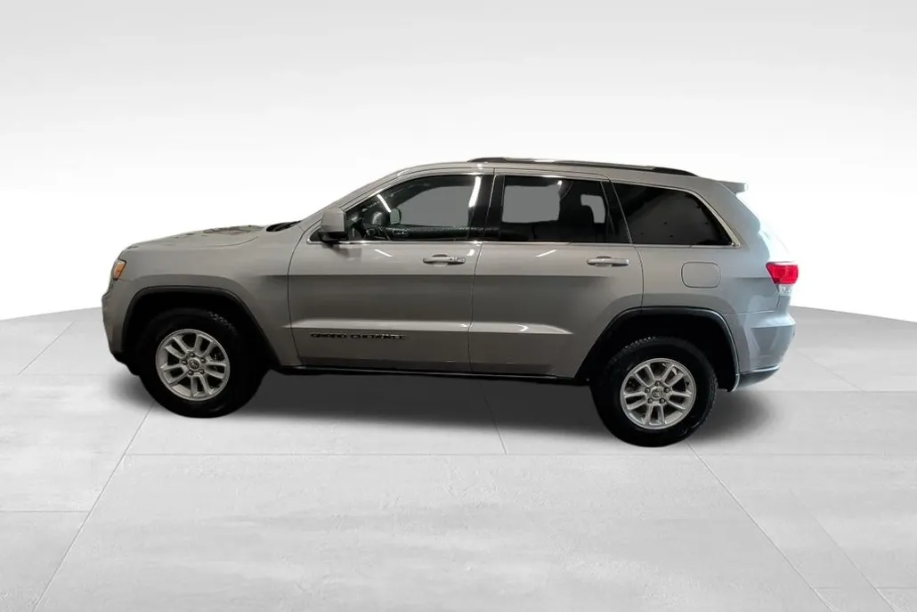 2018 Jeep Grand Cherokee Laredo photo 1