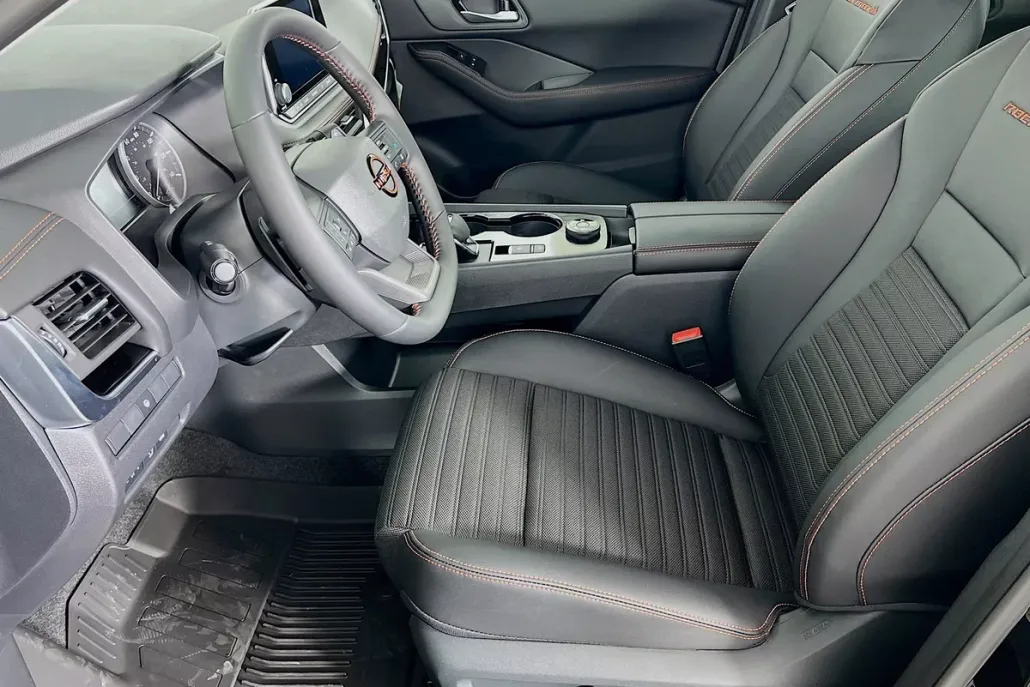 2026 Nissan Rogue SV photo 1