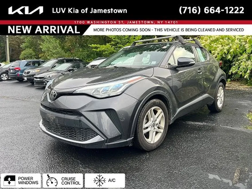 2021 Toyota C-HR LE photo 1