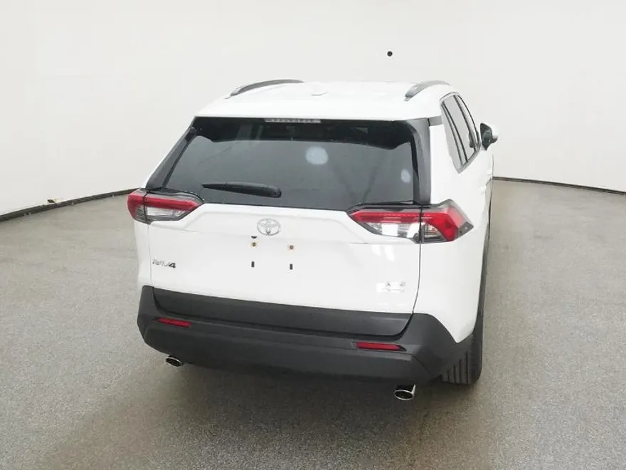 2025 Toyota RAV4 Hybrid XLE photo 1