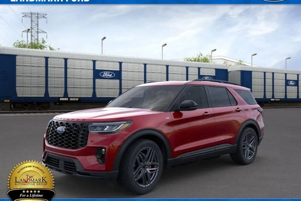 2025 Ford Explorer ST-Line photo 1