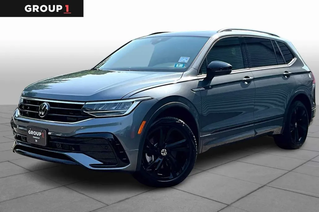 2024 Volkswagen Tiguan SE R-Line Black photo 1