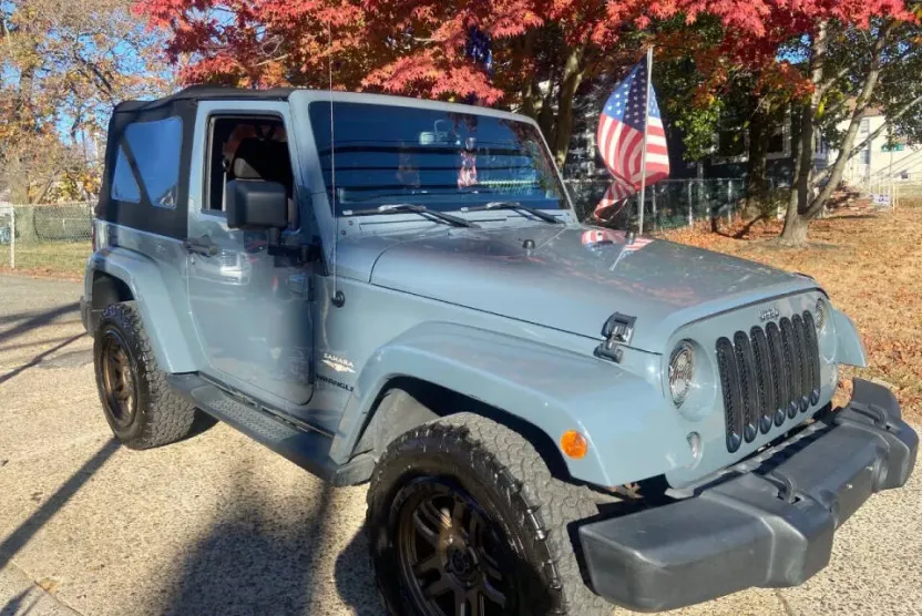 2014 Jeep Wrangler Sahara photo 1