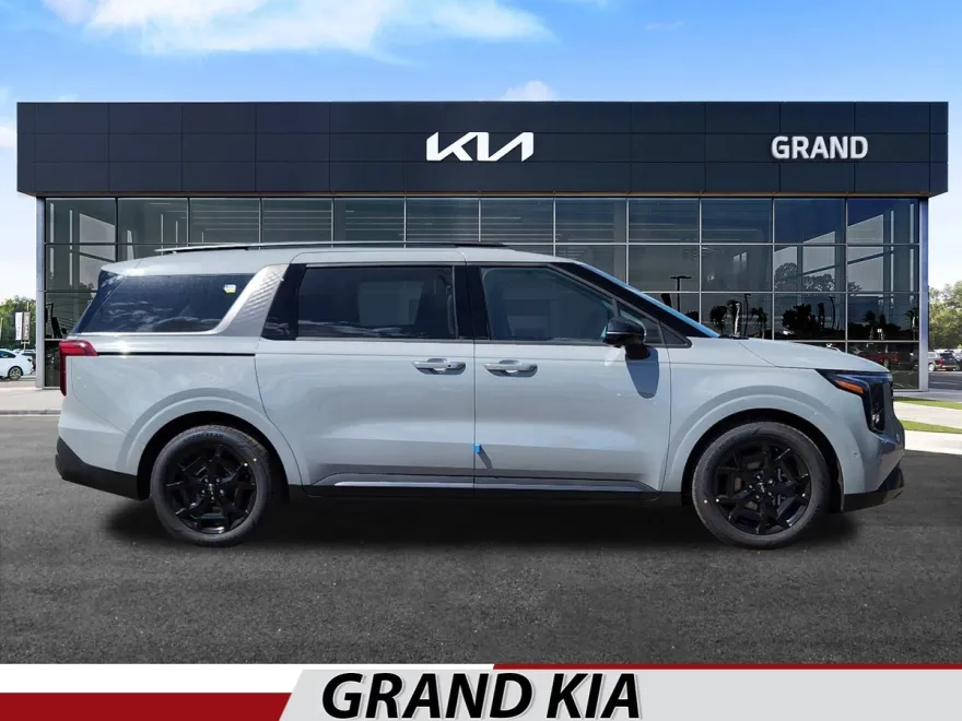 2025 Kia Carnival SX Prestige photo 1