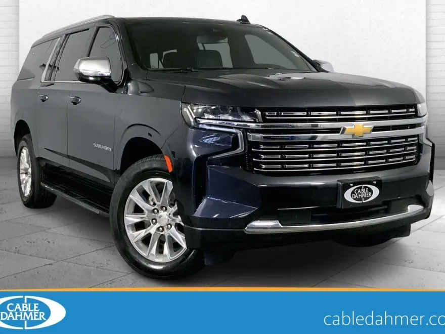 2023 Chevrolet Suburban Premier photo 1