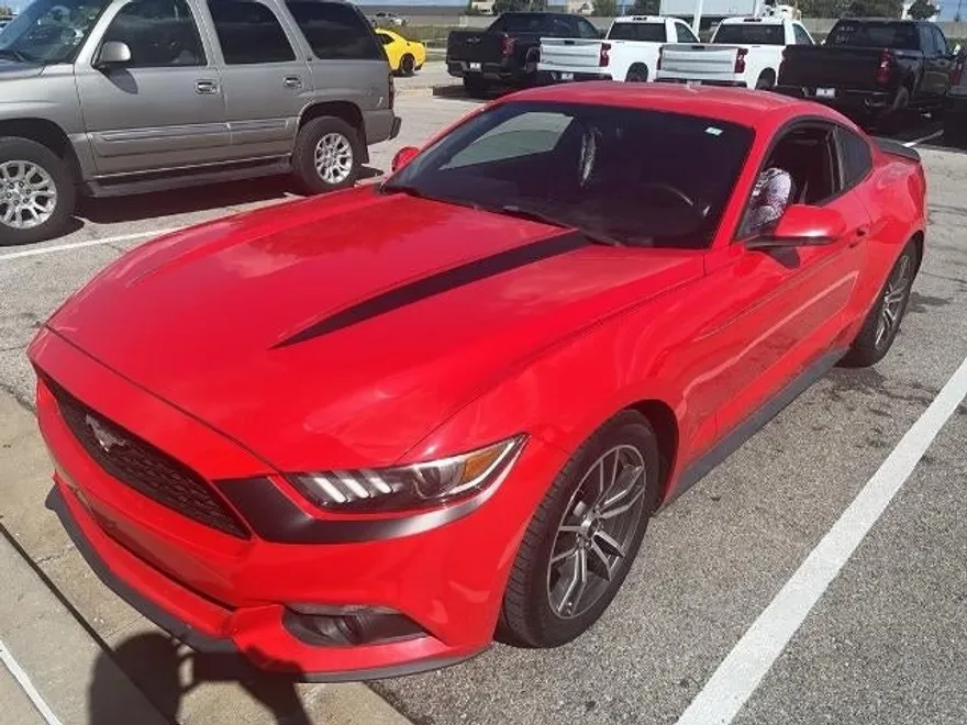 2016 Ford Mustang EcoBoost photo 1