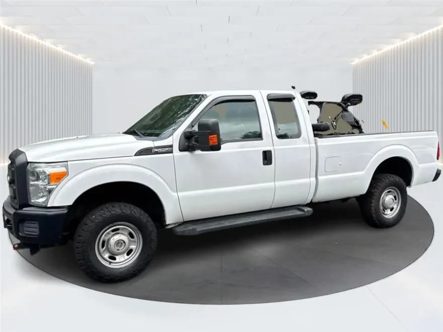 2016 Ford F-250 XLT photo 1