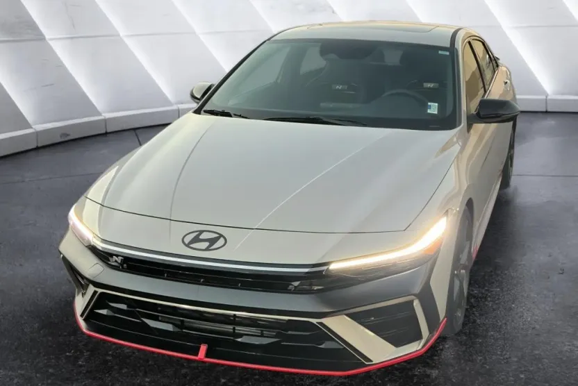 2025 Hyundai Elantra N photo 1
