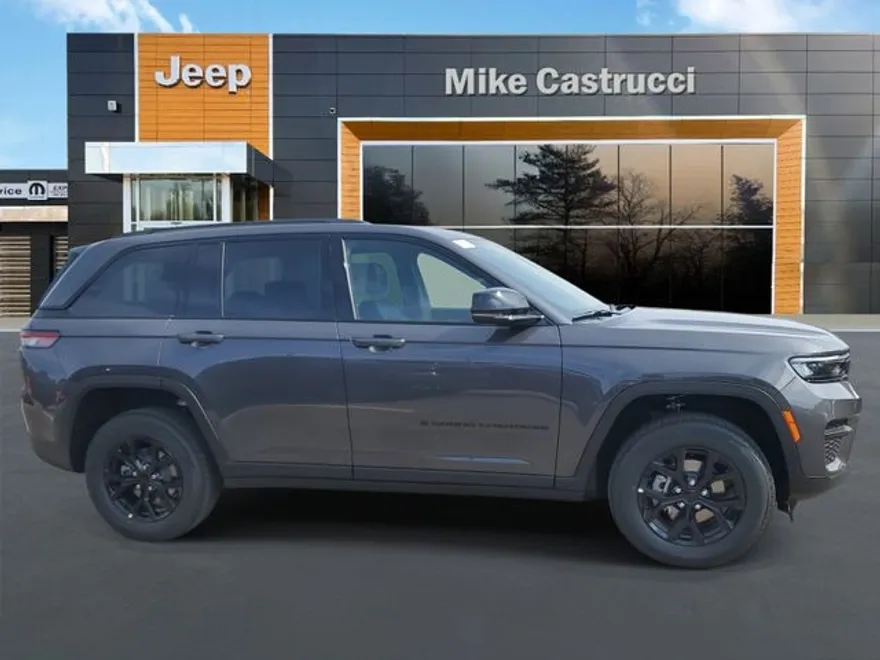 2025 Jeep Grand Cherokee Altitude photo 1