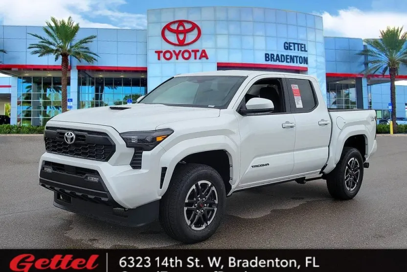 2025 Toyota Tacoma TRD Sport Double Cab photo 1