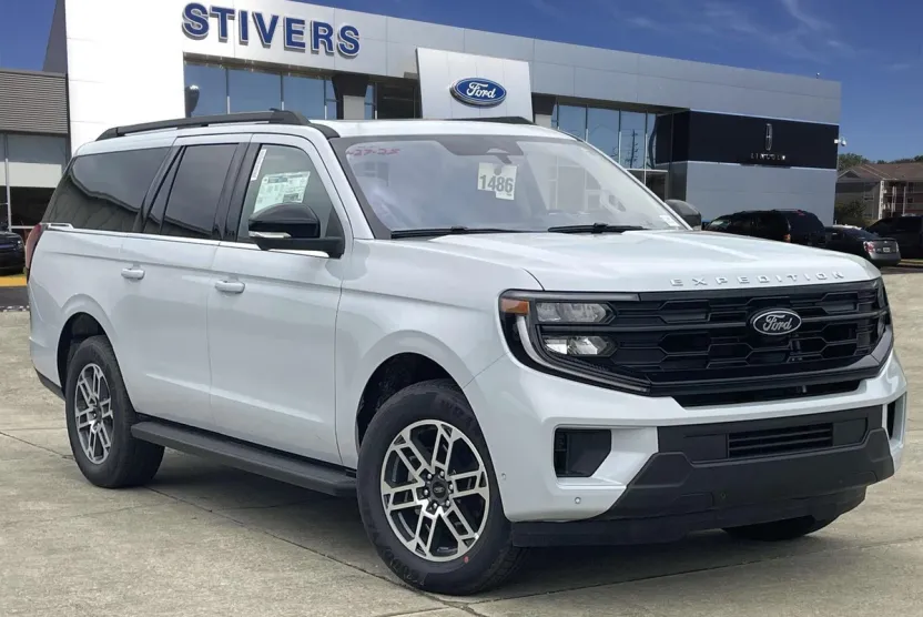 2025 Ford Expedition MAX photo 1