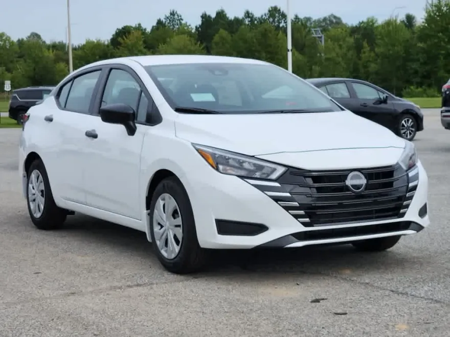 2025 Nissan Versa S photo 1