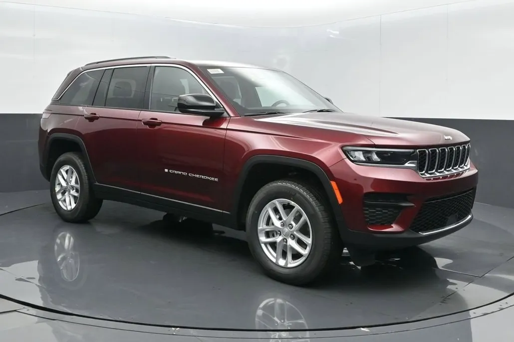 2025 Jeep Grand Cherokee Laredo X photo 1