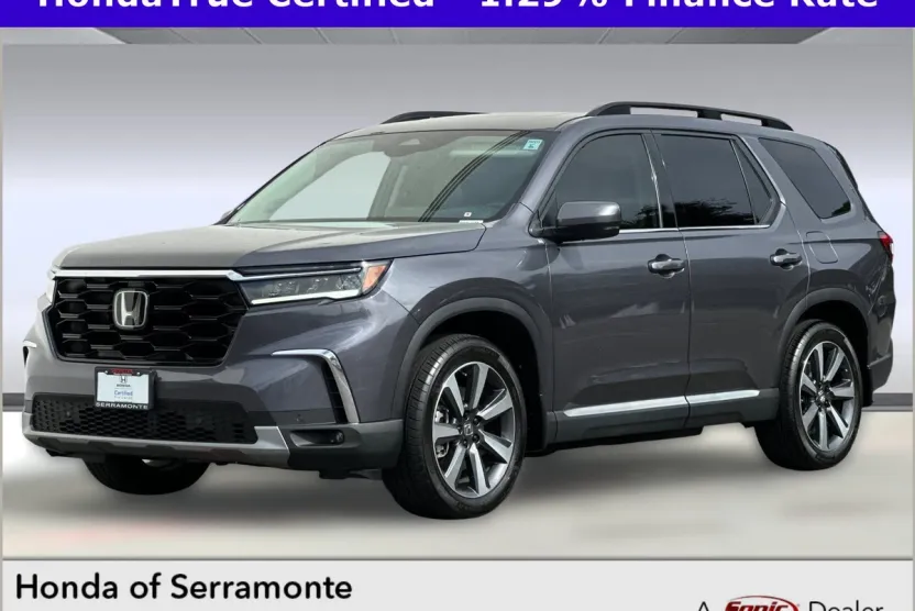2024 Honda Pilot Touring photo 1