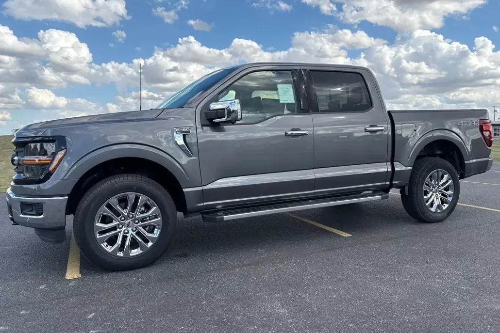 2024 Ford F-150 XLT photo 1