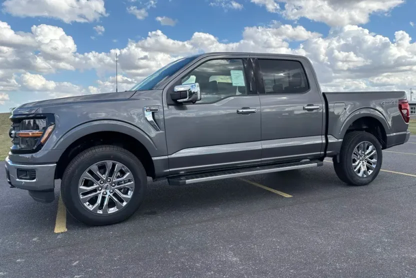 2024 Ford F-150 XLT photo 1