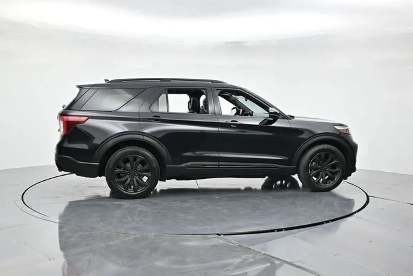 2020 Ford Explorer ST photo 1