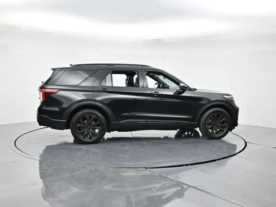 2020 Ford Explorer ST photo 1
