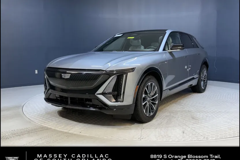 2025 Cadillac Lyriq Sport photo 1