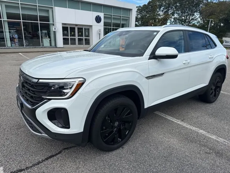 2024 Volkswagen Atlas Cross Sport SE Technology photo 1