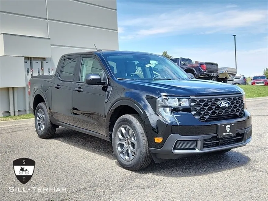 2025 Ford Maverick XLT photo 1