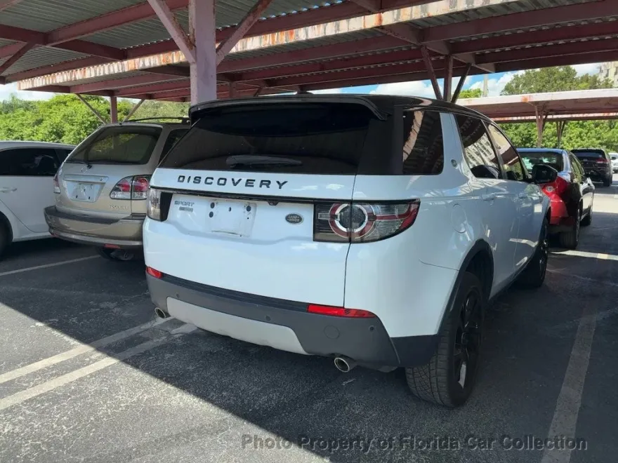 2015 Land Rover Discovery Sport HSE LUX photo 1