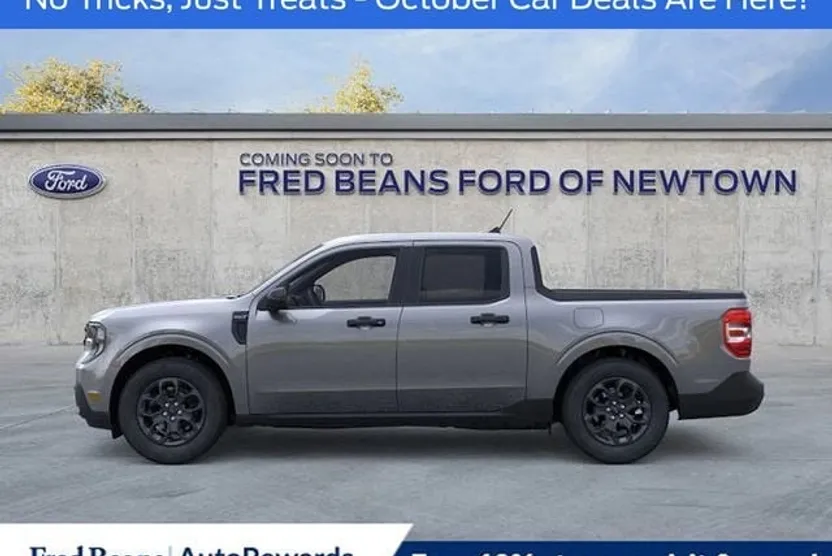 2025 Ford Maverick XLT photo 1