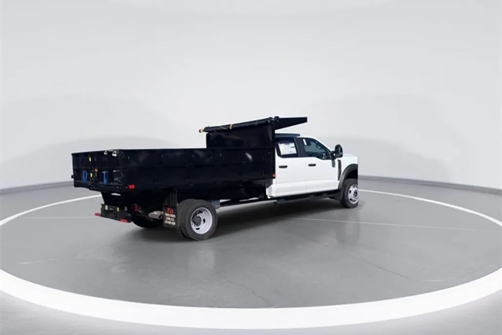 2024 Ford F-450 photo 1