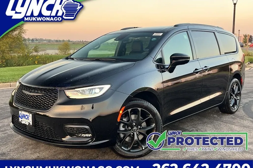 2026 Chrysler Pacifica Limited photo 1