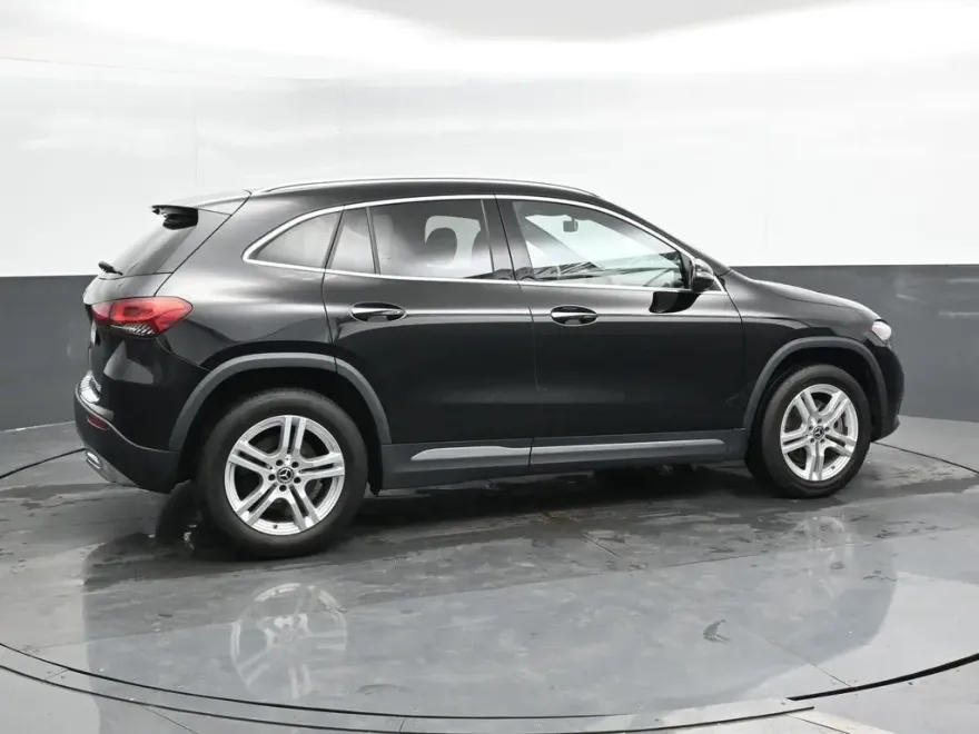 2023 Mercedes Benz GLA 250 photo 1