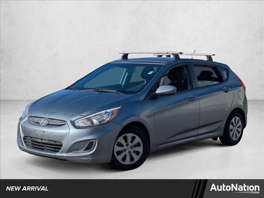 2017 Hyundai Accent SE photo 1