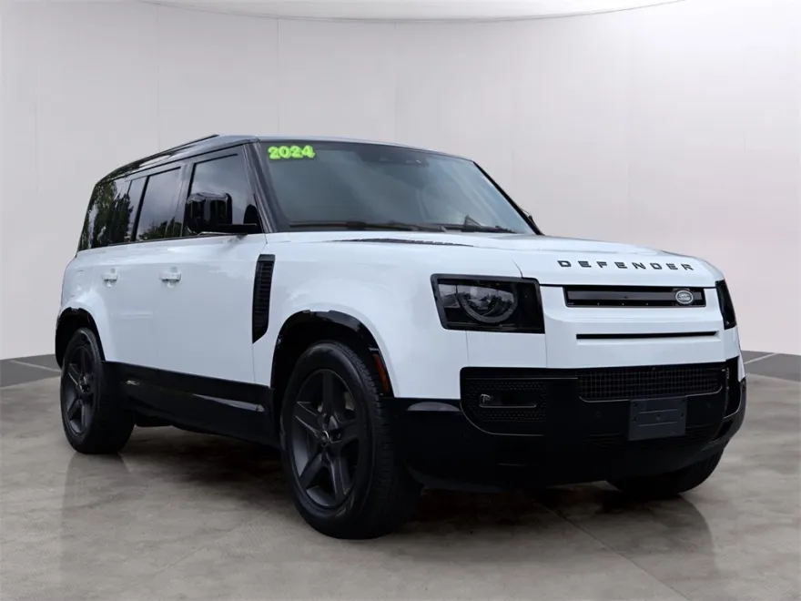 2024 Land Rover Defender 110 X-Dynamic SE photo 1