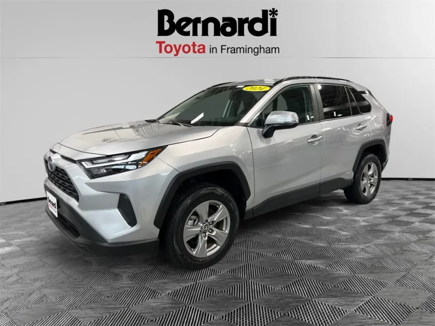 2024 Toyota RAV4 Hybrid XLE photo 1