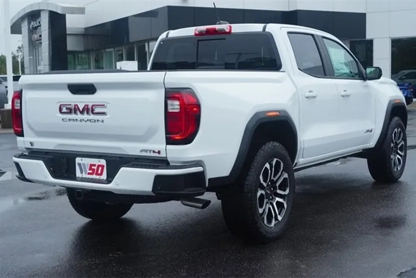 2025 Gmc Canyon AT4 photo 1