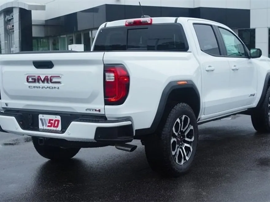 2025 Gmc Canyon AT4 photo 1