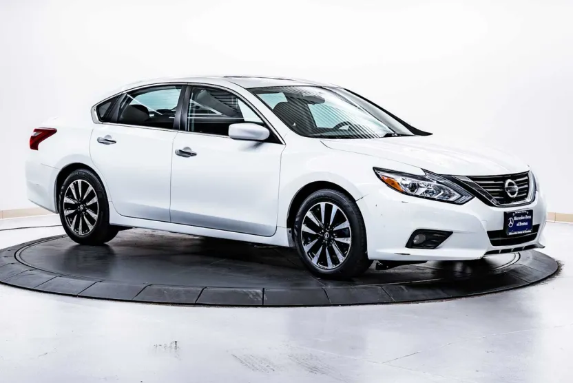 2018 Nissan Altima 2.5 SV photo 1
