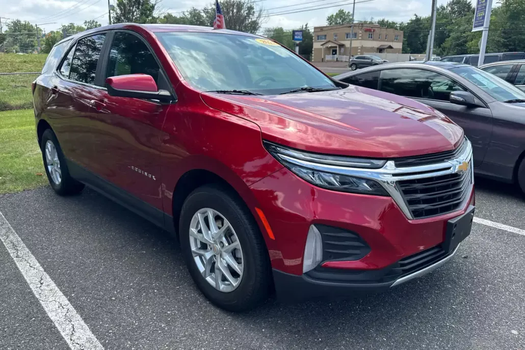 2022 Chevrolet Equinox LT photo 1